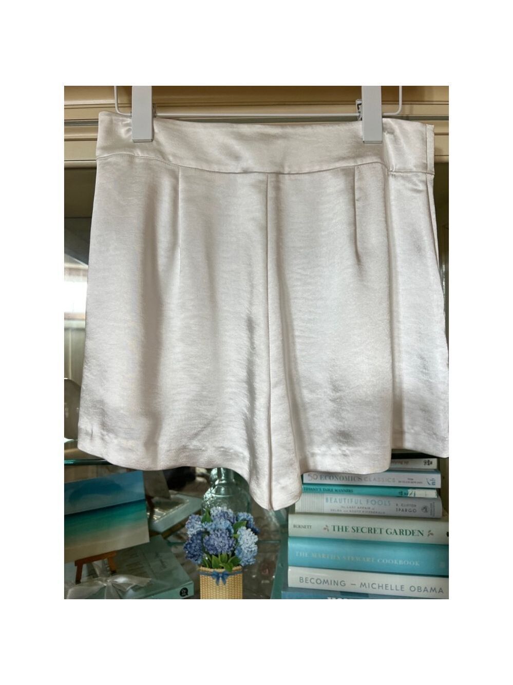 Women's Ramy Brook White Shorts, Size 6, Ivory